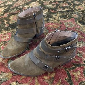 Army green CIRCUS by Sam Edelman booties